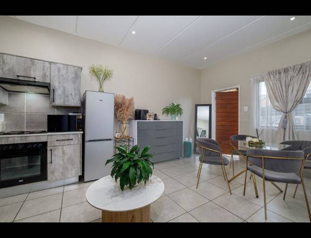 1 BEDROOM TOWNHOUSE FOR SALE IN WHITERIDGE